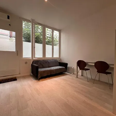 Lumineux Sur Cour A Bastille Apartmán *
