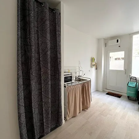 Lumineux Sur Cour A Bastille